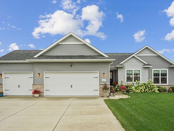 2nd image of 1807 Waxwing Way