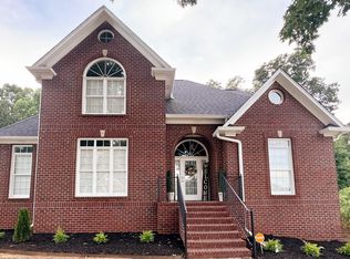 6928 Woodvale Ln, Trussville, AL 35173