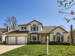 1815 Baltimore Dr, Elk Grove Village, IL 60007