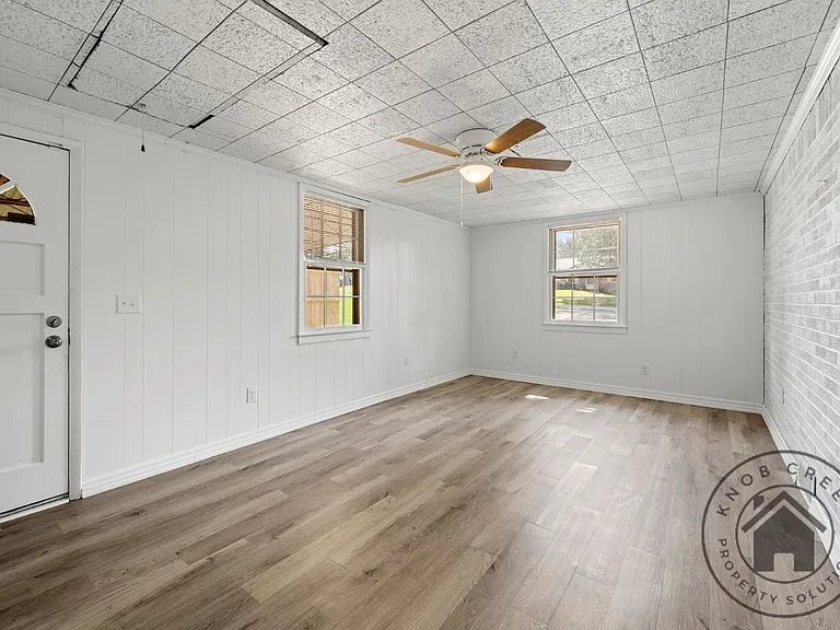 1138 Highland Dr — Photo 10