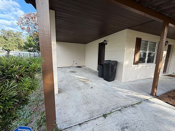 3rd image of 2917 Magnolia Ave