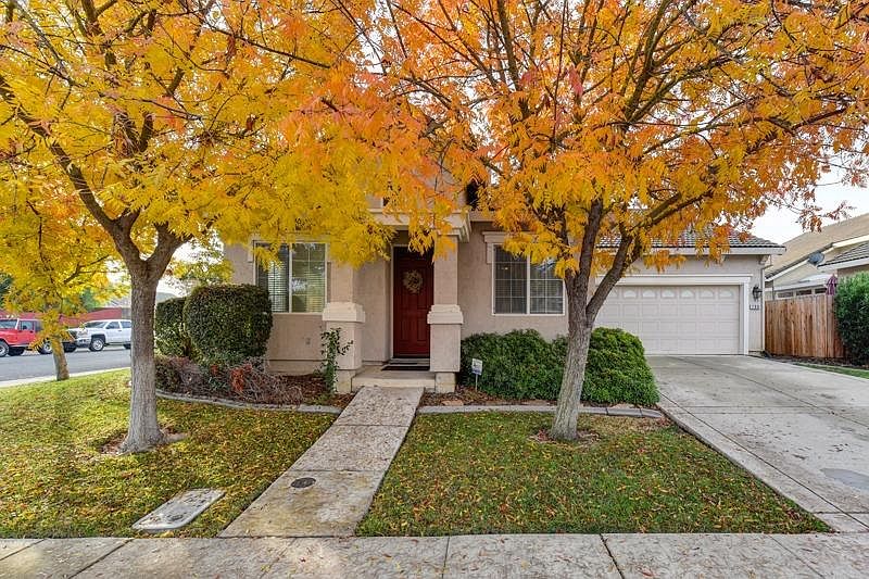 1st image of 790 Alcantar Cir