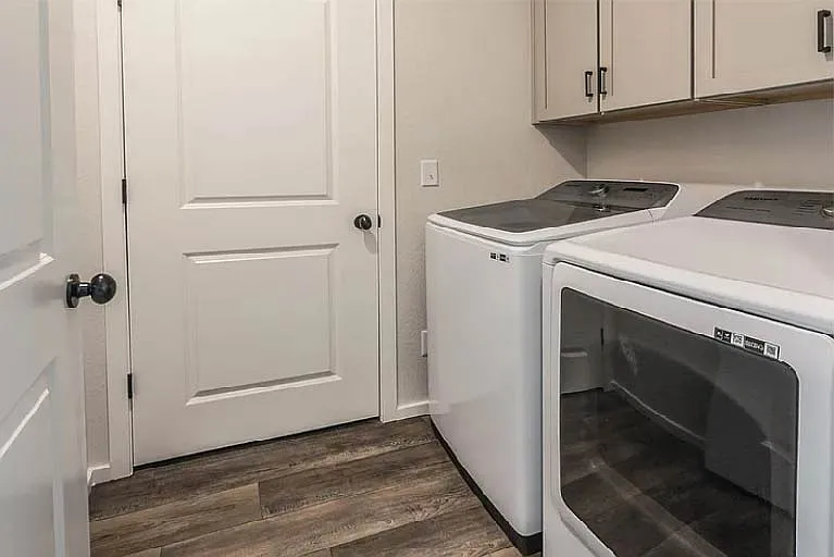 563 Vicot Way #C — Photo 14