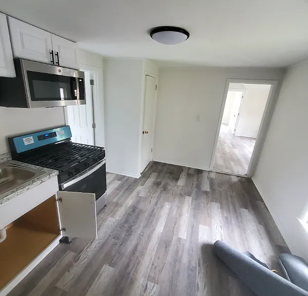3 Schubert St #2 — Photo 2
