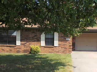 1401 SE O St #A, Bentonville, AR 72712