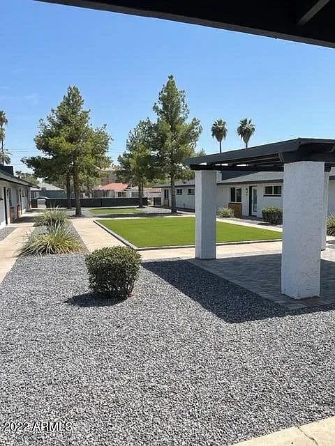 2 bed, 1.0 bath, 900 sqft, $1,695 — Photo 4