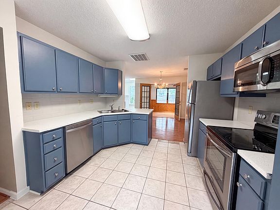2nd image of 2054 Willowdale Ct