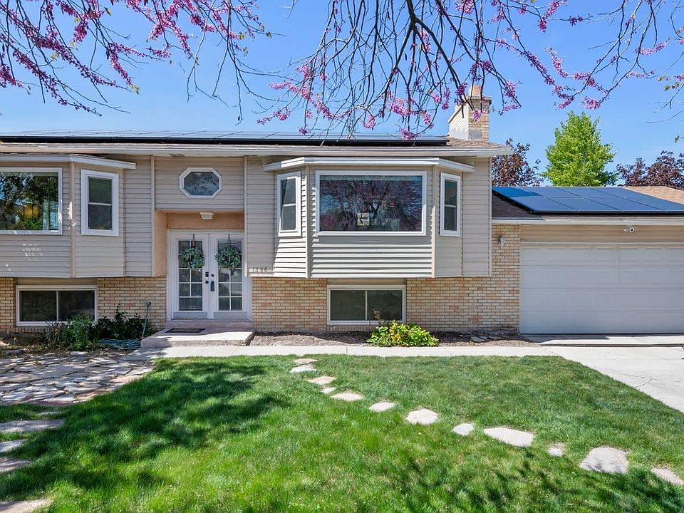 1st image of 1356 W Persimmon Pl