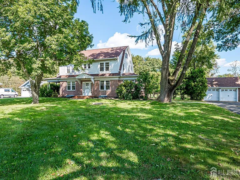 338 Buckelew Ave — Photo 57