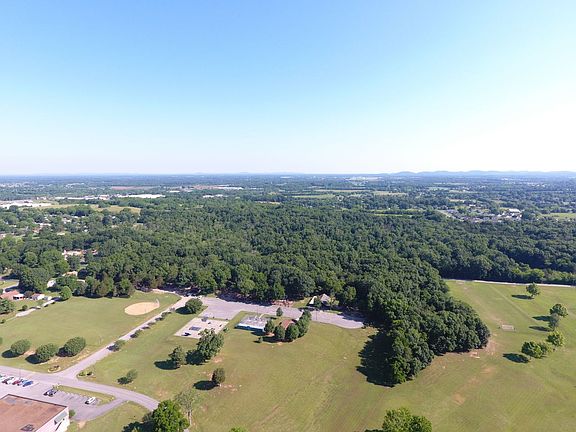 5th image of 2871 Fairfield Pike