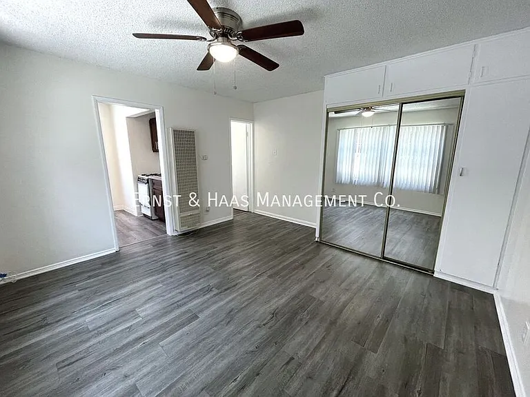 181 Argonne Ave #4 — Photo 2