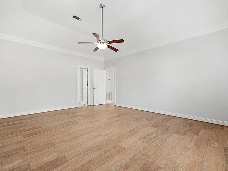 15526 Cabildo Dr — Photo 25