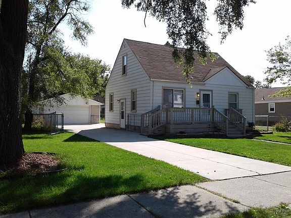 2nd image of 26808 Normandy St