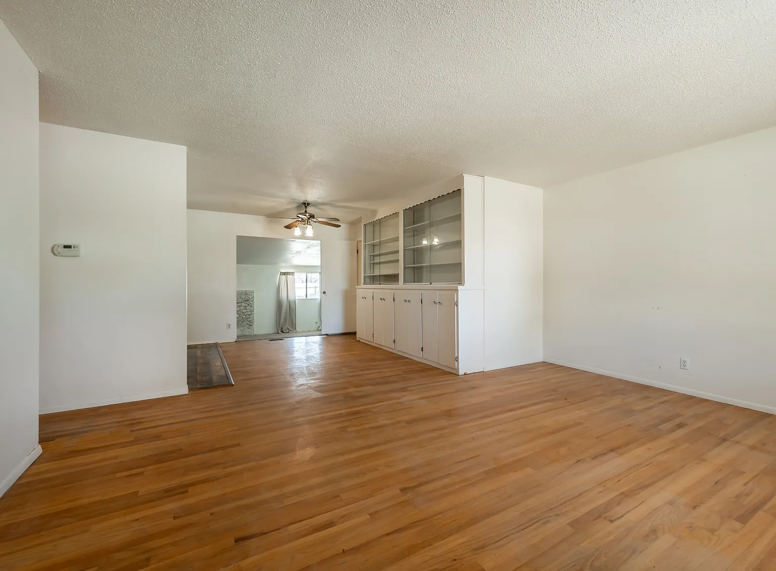 4 bed, 2782 sqft, $2,100 — Photo 2