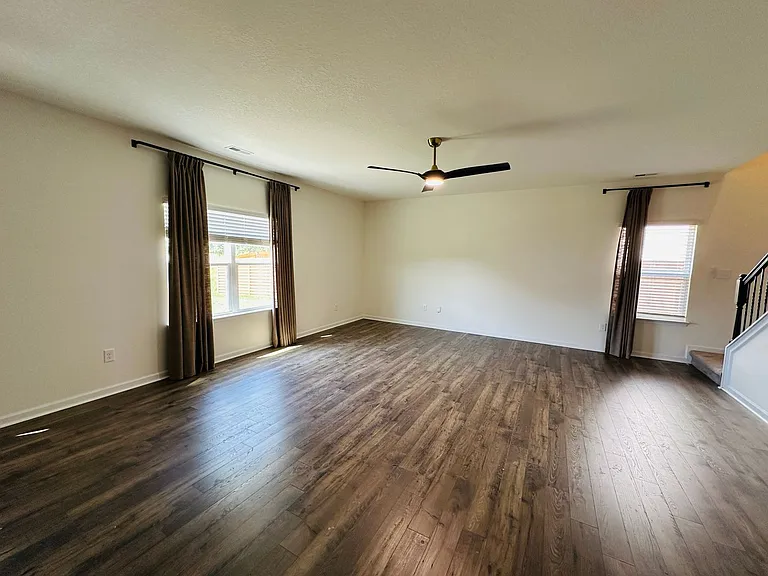 326 Creek Bridge Way — Photo 4