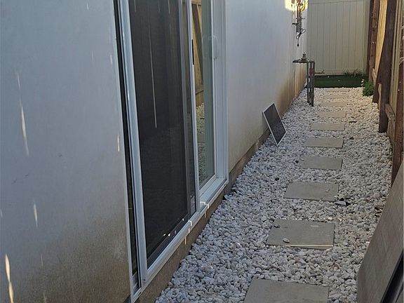 4th image of 22730 Mariano St