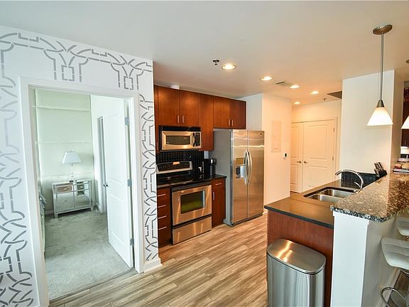 5th image of 250 Pharr Rd #1103