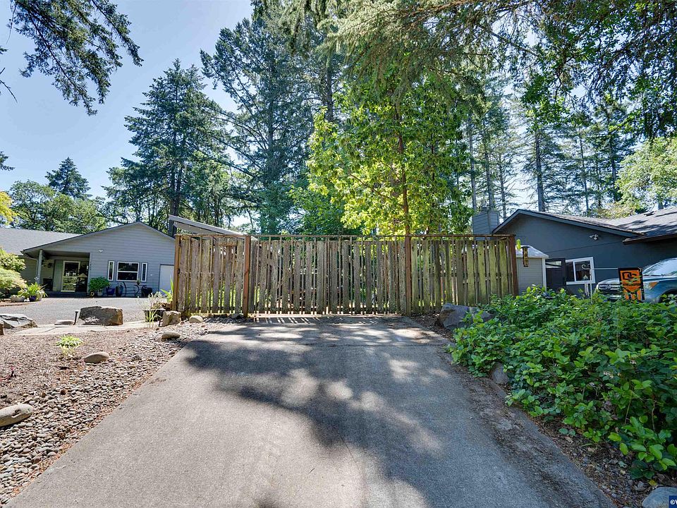 2nd image of 1341 NW Souza Pl
