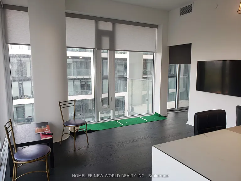 5 Soudan Ave #1104 — Photo 34
