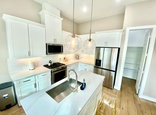 305 Queen Sude Ln, Houston, TX 77091
