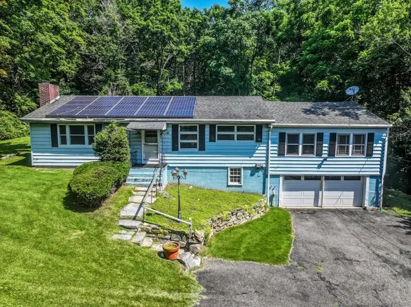 29 New Milford Road West, Bridgewater, CT 06752