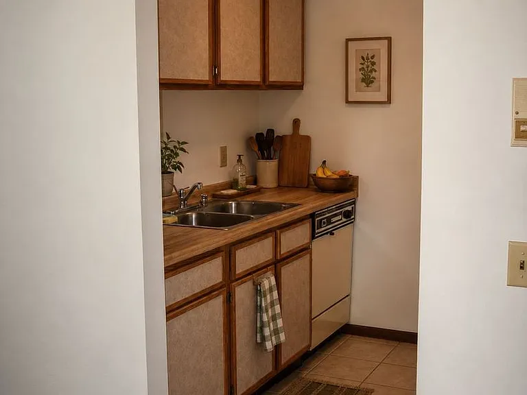 1509 Kenilworth Ct — Photo 4