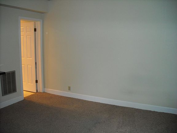 5th image of 950 Kansas St