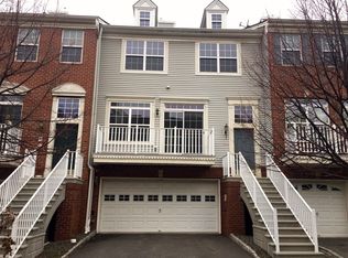 9 Tellicherry Ct, Jersey City, NJ 07305