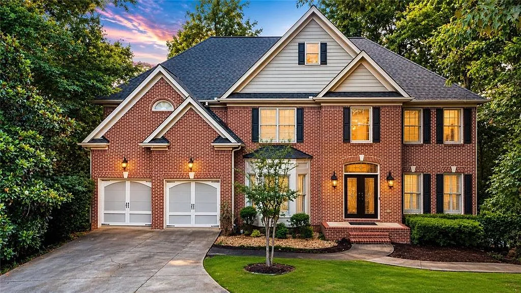 6 bed, 4.0 bath, 4794 sqft, $4,100 — Photo 2