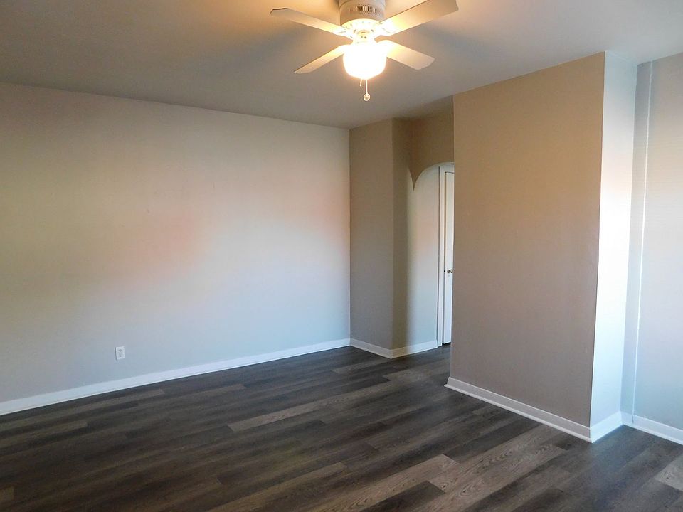 School Apartments 509 N School St Augusta KS Zillow