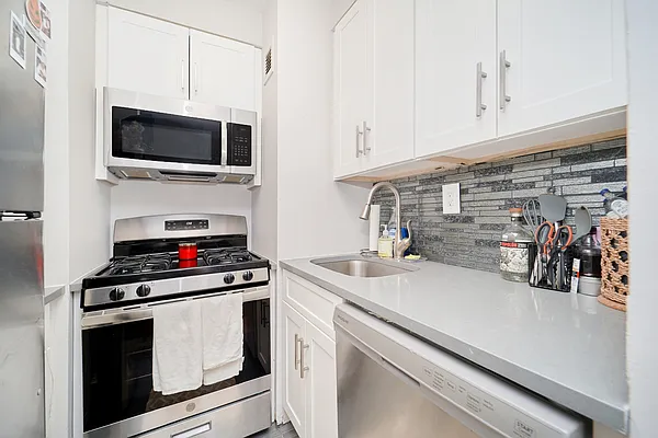 Rented by Living New York | media 14