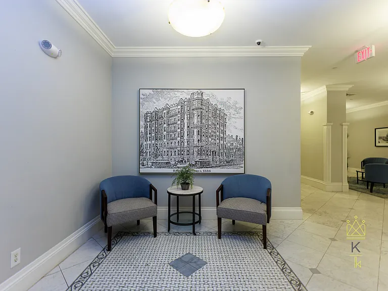271 Dartmouth St #5F — Photo 17