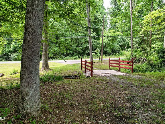 2nd image of 3553 Greenwood Dr