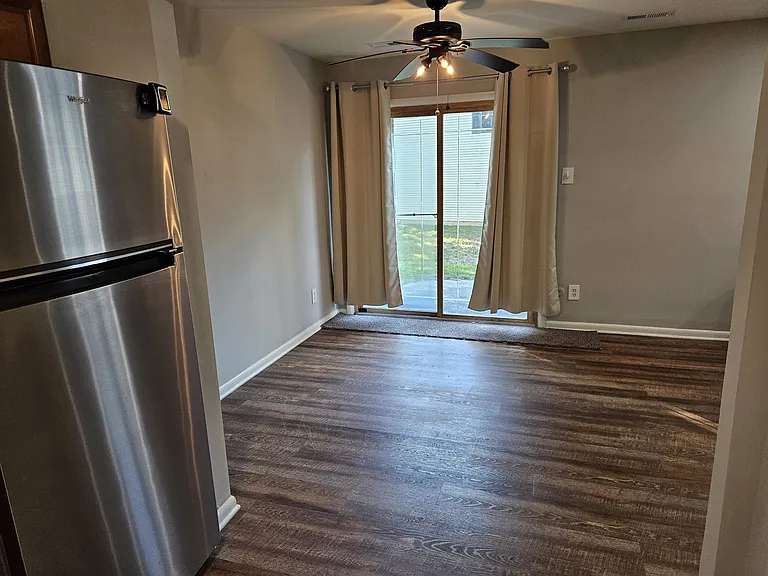 241 Willow Turn #A — Photo 9