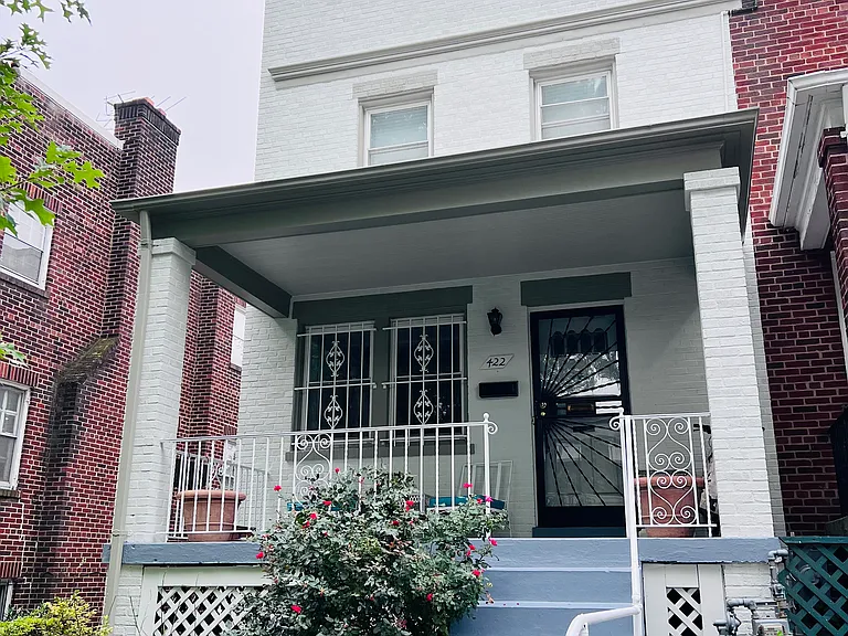 422 21st St NE — Photo 12