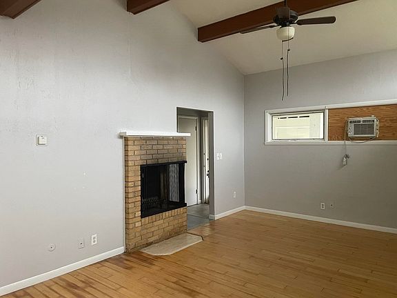 4th image of 4020 Crestview Dr