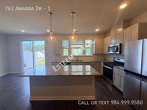 5th image of 763 Amarra Dr #1