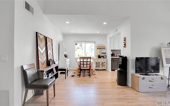 4th image of 1730 Mountain Terrace Ln