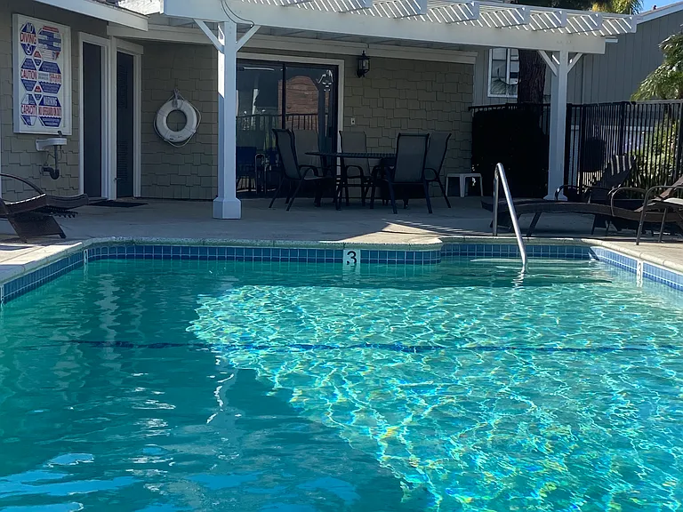 345 University Dr #D4 — Photo 14
