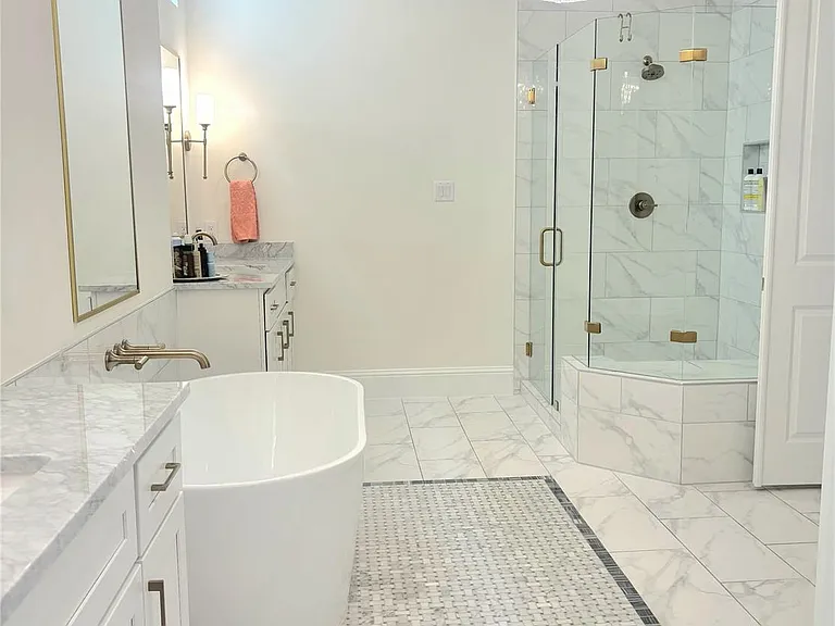 613 W 26th St — Photo 10
