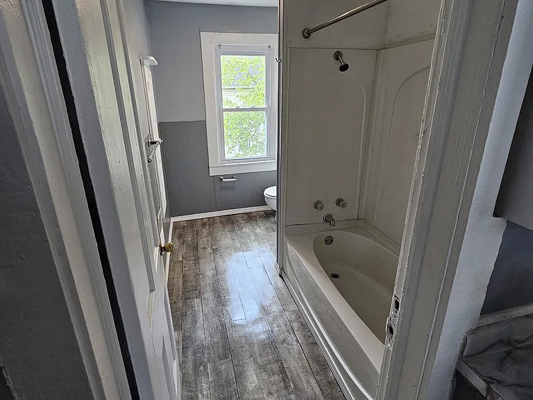 1820 Holmden Ave #2 — Photo 8