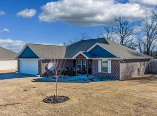 1019 Village Dr, Grove, OK 74344
