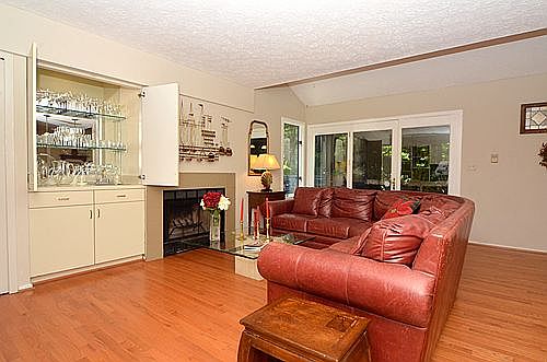  1ST FLOOR FAMILY ROOM 