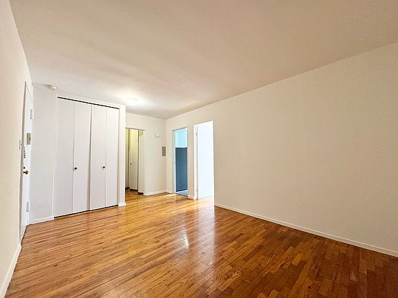 3rd image of 142-27 Barclay Ave #5F