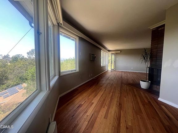5th image of 101 South Ln