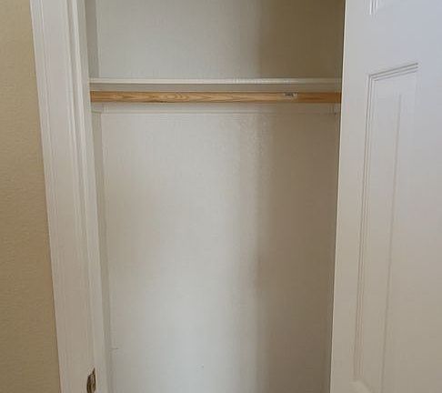 5th image of 3935 Golden Elm St