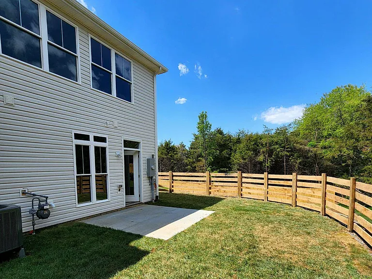 111 Coralyrose Ct — Photo 18