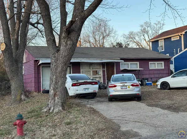 1714 SE 24th St, Topeka, KS 66605