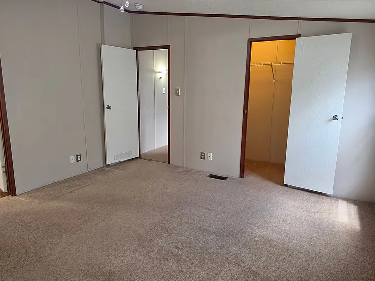 1617 E Brazos St — Photo 30