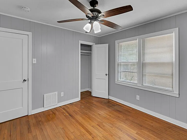 3824 James Ave — Photo 15
